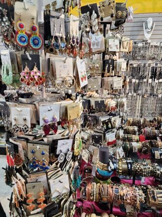 HUGE JEWELRY LIQUIDATION BULK LOTS - NEW OVERSTOCK 500pc LOT