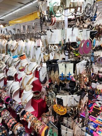 HUGE JEWELRY LIQUIDATION BULK LOTS - NEW OVERSTOCK 500pc LOT