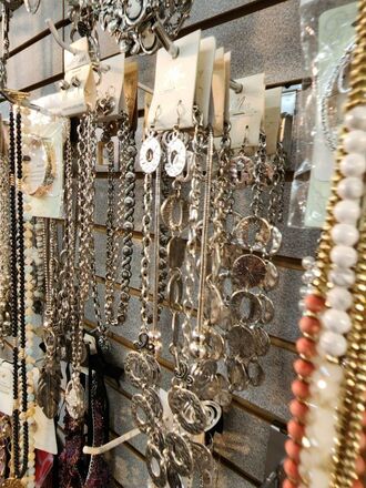 HUGE JEWELRY LIQUIDATION BULK LOTS - NEW OVERSTOCK 500pc LOT