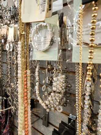 HUGE JEWELRY LIQUIDATION BULK LOTS - NEW OVERSTOCK 500pc LOT