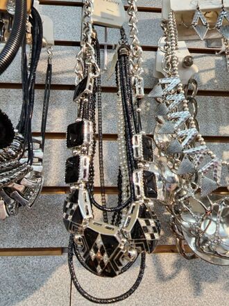 HUGE JEWELRY LIQUIDATION BULK LOTS - NEW OVERSTOCK 500pc LOT