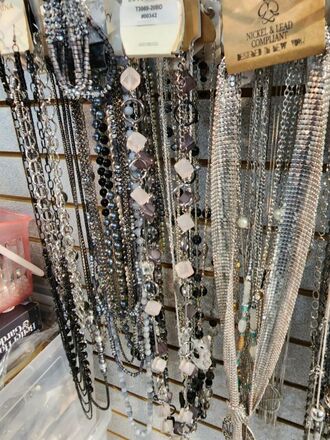 HUGE JEWELRY LIQUIDATION BULK LOTS - NEW OVERSTOCK 500pc LOT