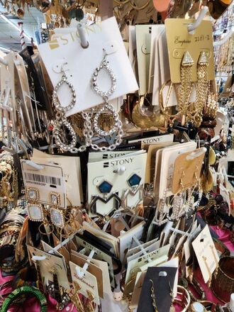 HUGE JEWELRY LIQUIDATION BULK LOTS - NEW OVERSTOCK 500pc LOT