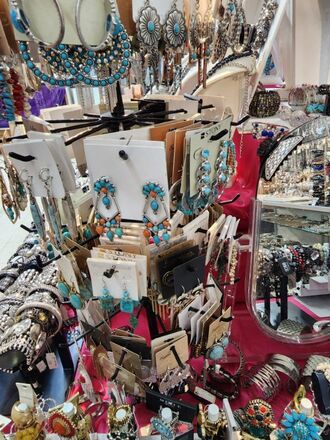 HUGE JEWELRY LIQUIDATION BULK LOTS - NEW OVERSTOCK 500pc LOT