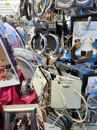 HUGE JEWELRY LIQUIDATION BULK LOTS - NEW OVERSTOCK 500pc LOT