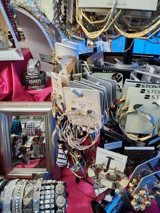 HUGE JEWELRY LIQUIDATION BULK LOTS - NEW OVERSTOCK 500pc LOT
