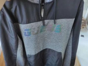 Selling: guess sweatshirt
