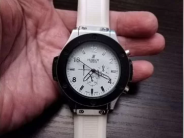 Selling: Digital watch Hublot