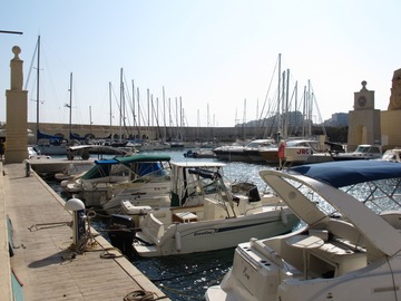 Rent By The Month: 13 Mt berth