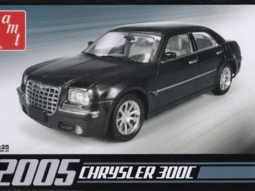 Selling with online payment: AMT 1/25 Scale Model Kit: 2005 Chrysler 300C *FREE SHIPPING*