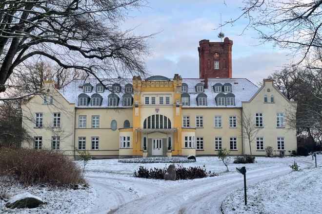 MV: 2-Zi.-Aptm in einem Schloss im Tausch Berlin/MeckPomm/BB