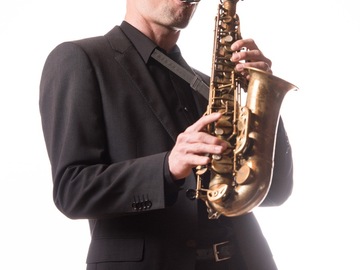Individual (Preis pro Stunde): Ambient Saxophonist 