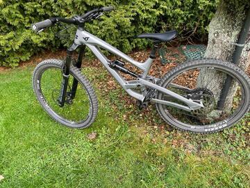verkaufen: YT Enduro Capra Base AL Silber S Modell 21 