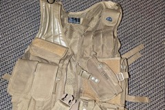 Selling: Zip up vest
