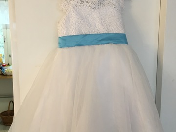 Myydään (Yksityinen): Morsiustytön mekko koko 110 cm