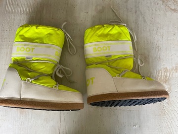 Selling Now: Rodeo Vintage 80s Moon Boots  