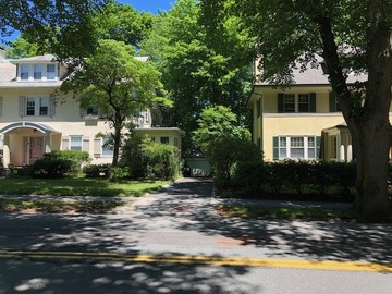 Daily Rentals: Daily, weekly, or monthly driveway parking in Brookline MA