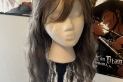 Selling with online payment: Dark grey curled bob