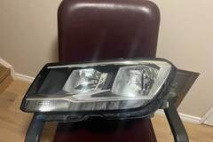 Selling with online payment: 2018 to 2021 VW Tiguan - Halogen Headlight  Halogen 