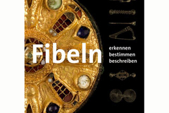 Продажа с правом изъятия (коммерческий продавец): Fibeln - Erkennen. Bestimmen. Beschreiben, Band 1