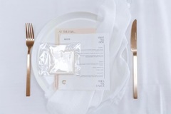 Selling: Gold cutlery 