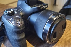 Rent per night (24 hour rental): Sony Cyber-shot DSC-H400