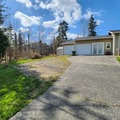 Weekly Rentals (Owner approval required): Bellingham WA, 12 Min To Airport! Private Drive, 24/7 Security.