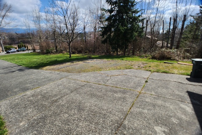 Bellingham WA, 12 Min To Airport! Private Drive, 24/7 Security.