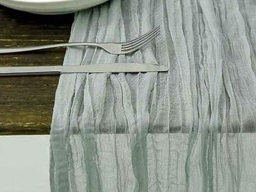 Selling: 18 x Sage/Light Green Table Runners