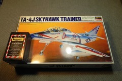 Selling with online payment: 1/32 Hasegawa TA-4J Skyhawk w/Black Box Resin Cockpit