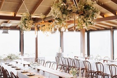 Selling: White tablecloths 
