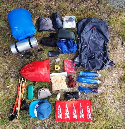 Kevyt juoksu/fastpacking reppu Salomon XA35