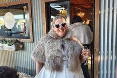 Selling: Unreal Fur Faux Fur Cape