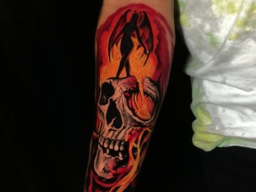 Servicios: Tatuajes y perforaciones 