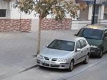 Vuokraa tuote: Nissan Almera 2.2d, Fuengirola