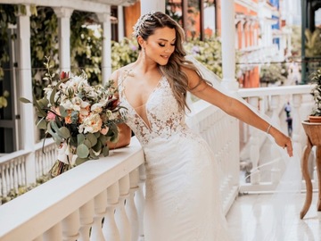 Selling: Pronovias Wedding dress