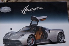 Selling with online payment: Pagani huayra