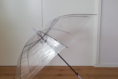 Myydään (Yksityinen): Sateenvarjo