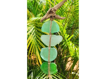  : 30cm long garland dragon shaped with sea glass.