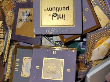 Bulk Lots: Lot of 20 computer cpu processors for scrap /gold recovery
