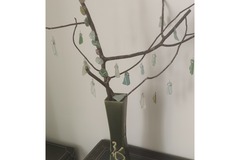  : bouquet made with a branch with sea glass, sold with vase
