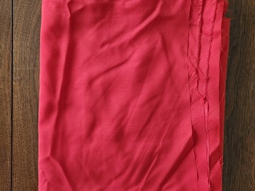 Selling with online payment: Red polyester lining 2 1/3 yds
