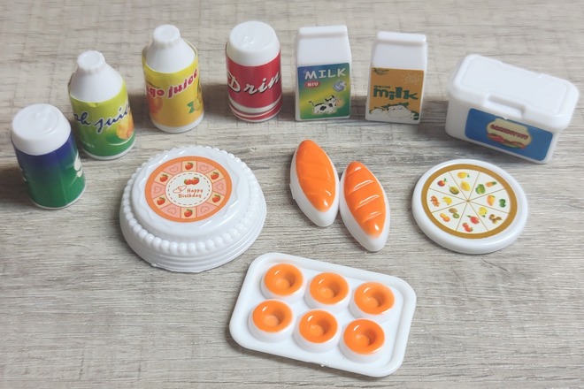 200pcs. Adorable Barbie Food/Utensils for Fashion Dolls
