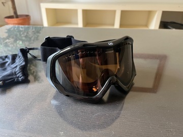 General outdoor: Von Zipper goggles 