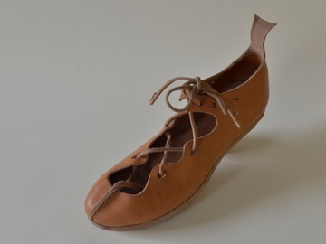 Tuotanto: Römische Schuhe Modell L 10