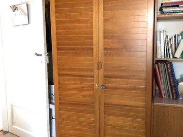 Demande: Placard / closet/ wardrobe   60€