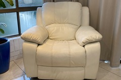 Renting out with online payment: Rocking Recliner