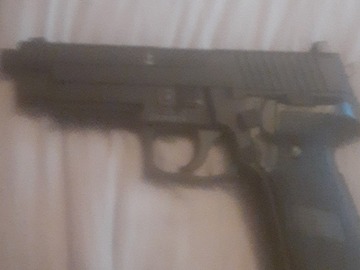 Selling: Sig sauer p226 