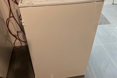 Biete Hilfe: Kühlschrank zu vergeben 