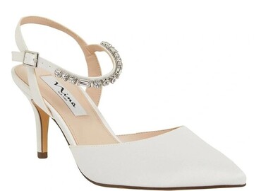 Selling: NINA Tonya Ivory Satin Pump